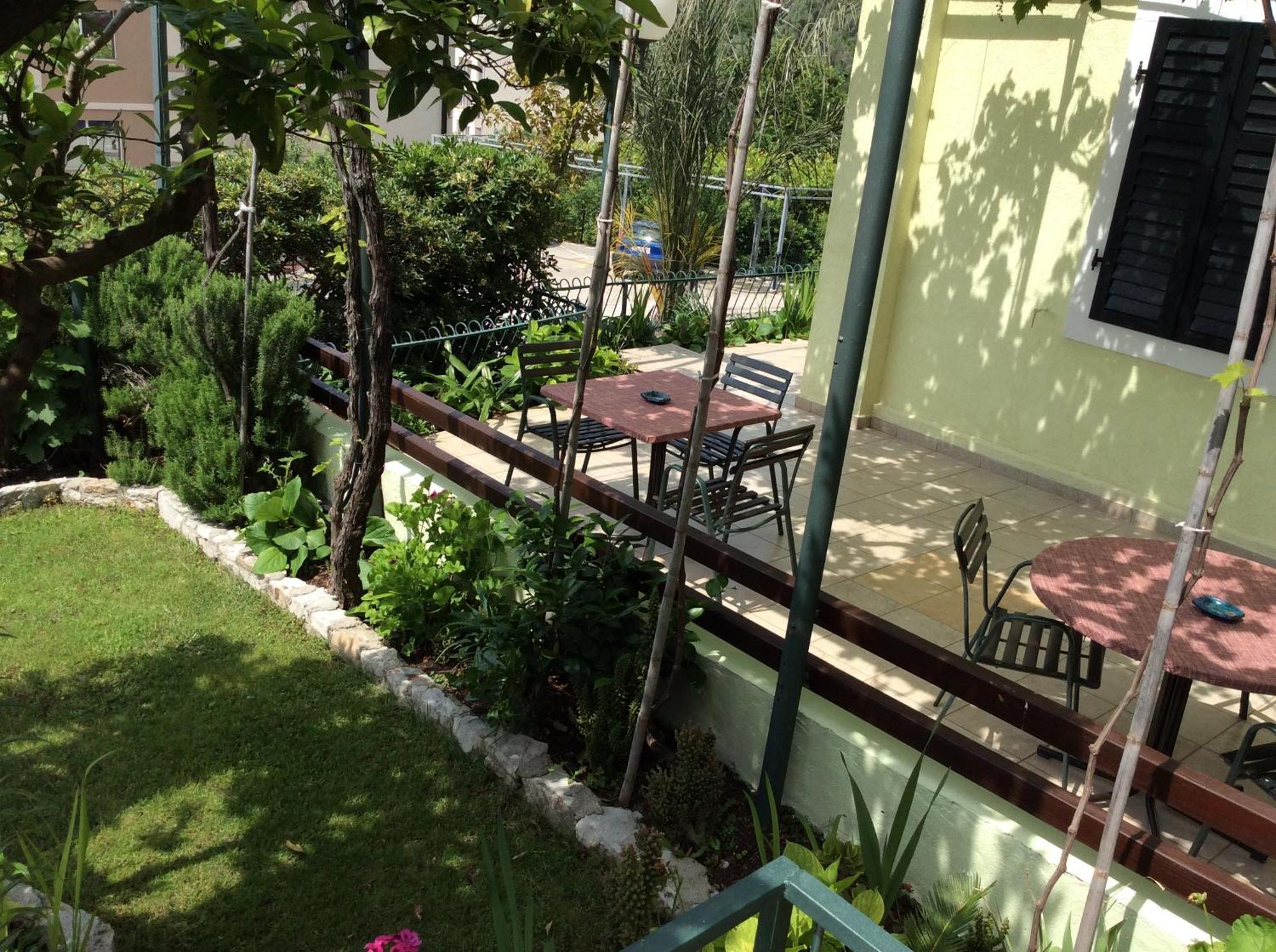 Apartments Simo Petrovac 外观 照片